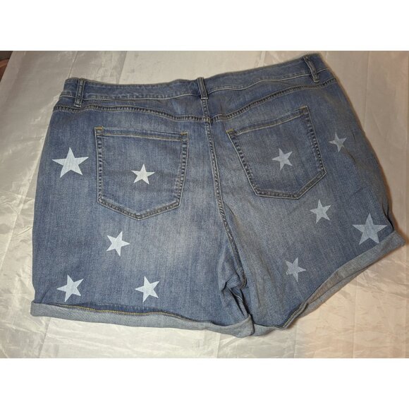 Lane Bryant Mid Rise Boyfriend Midi Shorts Women's Size 20 Denim Stars Print - Picture 11 of 16